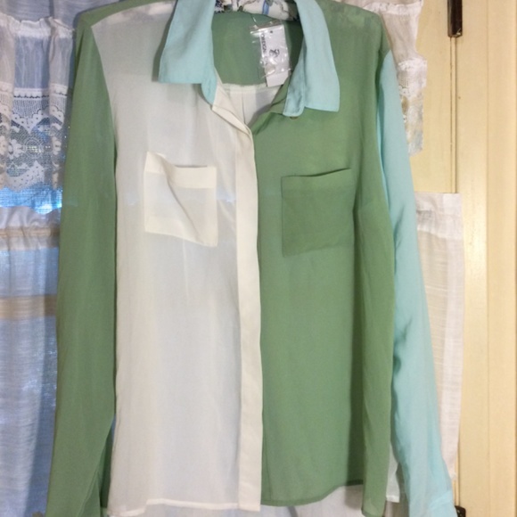 ⭐️ Foreign Exchange Color BlockSheer Blouse - Picture 2 of 7